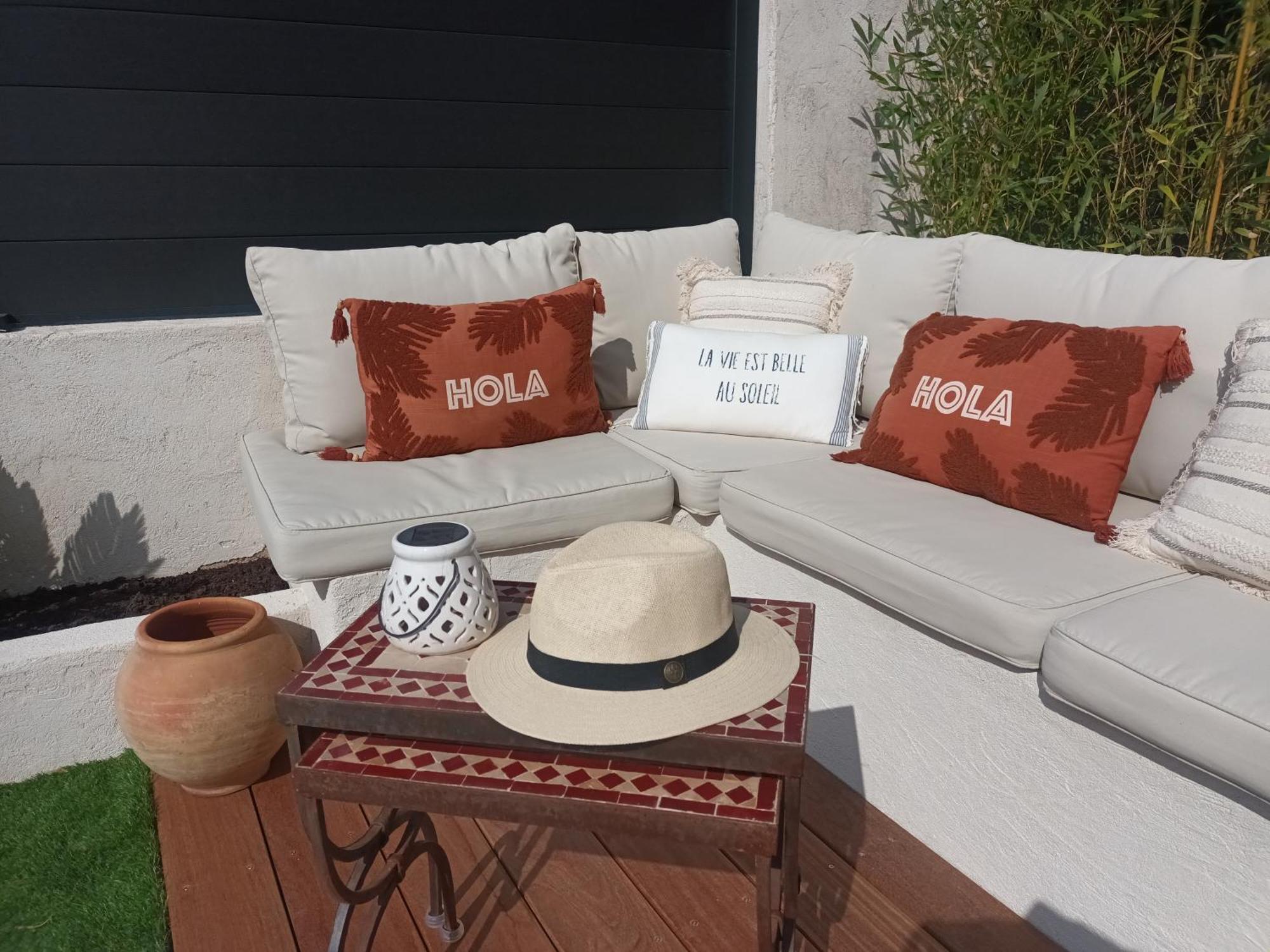 Jolie Villa Lalou Cote D'Azur Trois Chambres Frejus Exterior photo